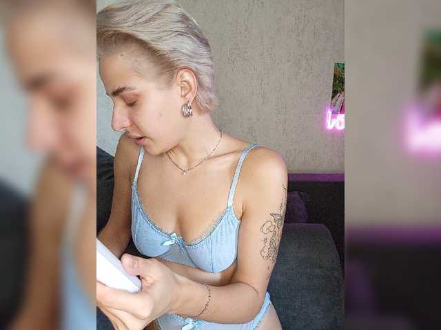 lunaalex live cam on BongaCams