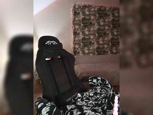 LUNA_LOVE webcam