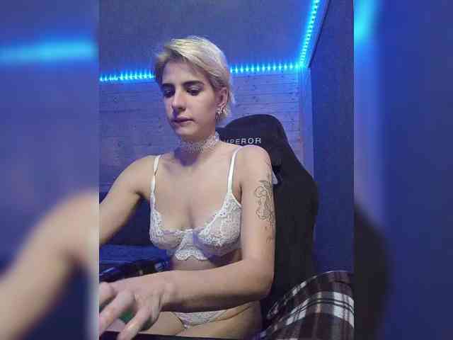 LUNA_ALEX webcam