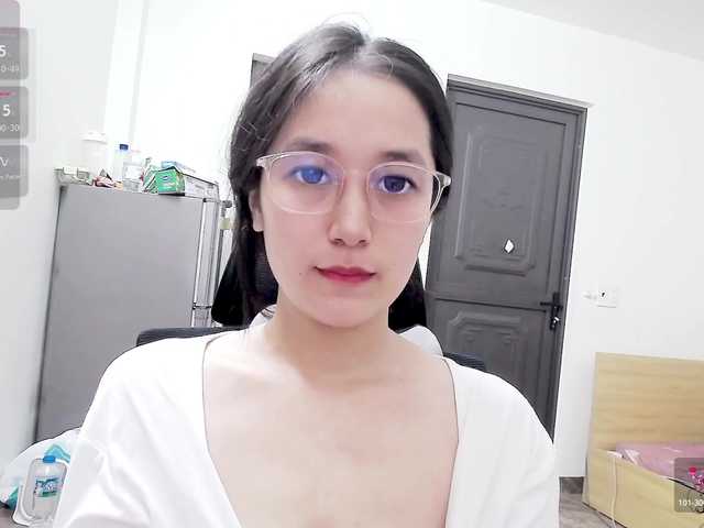 Shulee21 live cam on BongaCams