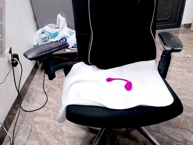Shulee21 live cam on BongaCams