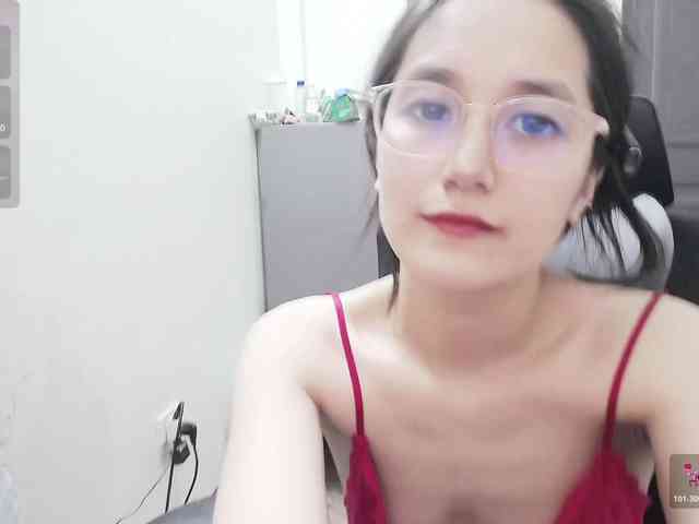 Shulee21 Live Webcam on BongaCams