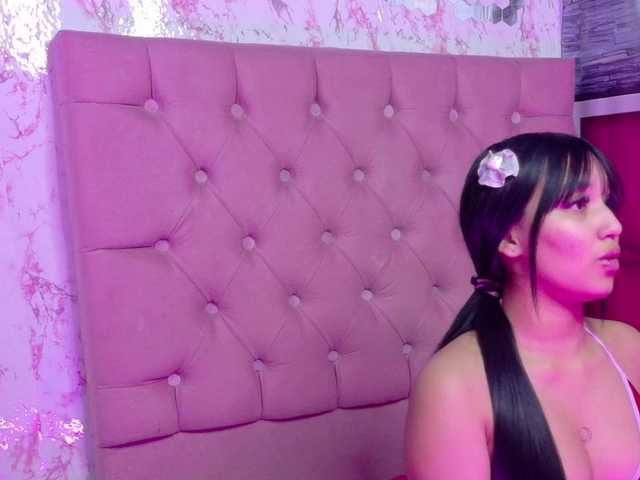 IsaAkerman live cam on BongaCams