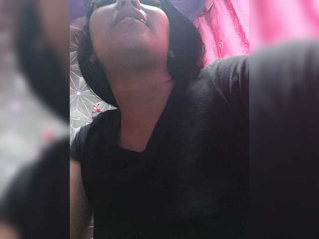 IsaAkerman live cam on BongaCams