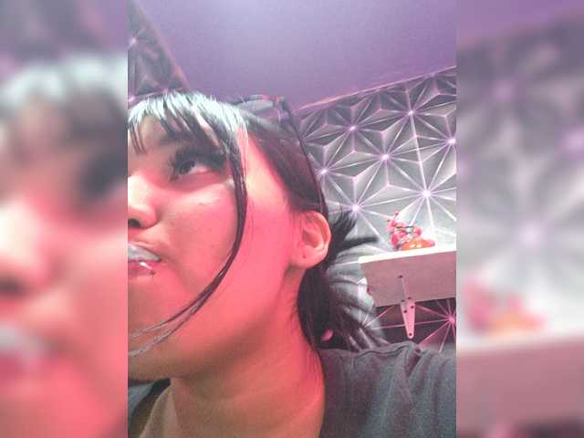 IsaAkerman live cam on BongaCams