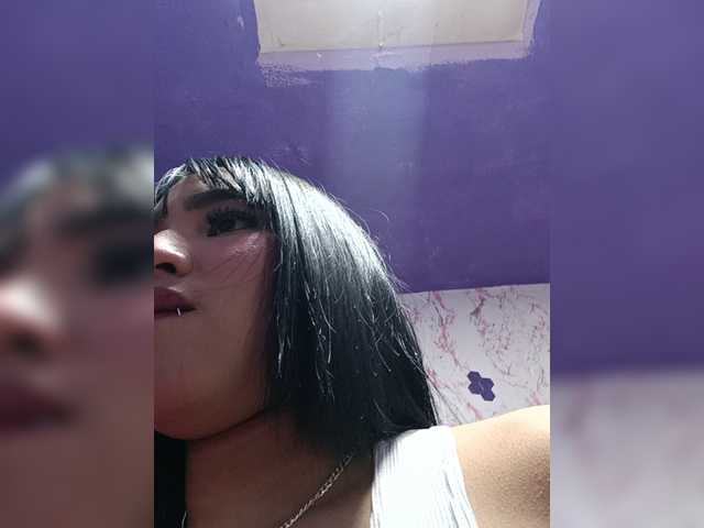 IsaAkerman live cam on BongaCams
