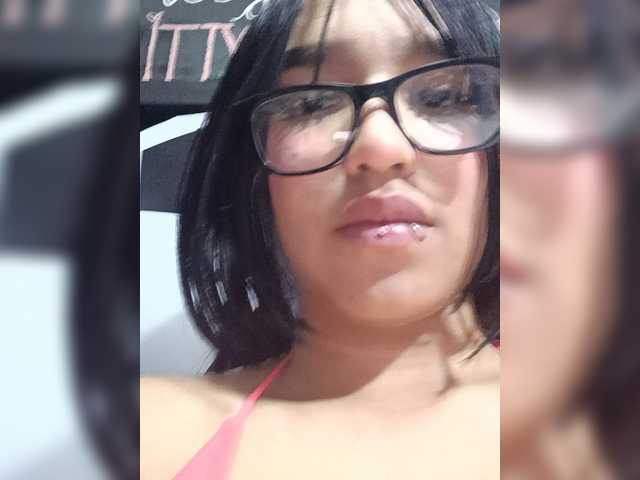 IsaAkerman live cam on BongaCams
