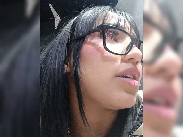 IsaAkerman live cam on BongaCams