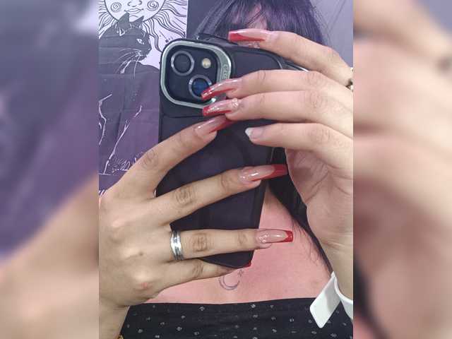 IsaAkerman live cam on BongaCams