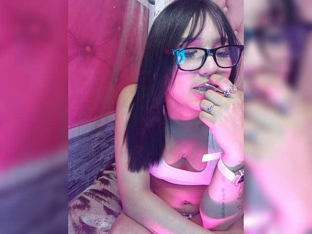 IsaAkerman live cam on BongaCams
