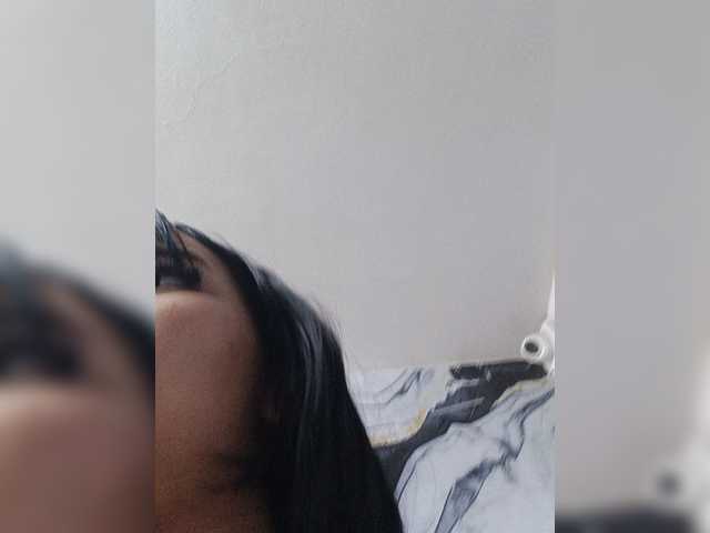 IsaAkerman live cam on BongaCams