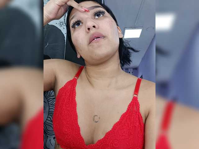 IsaAkerman live cam on BongaCams