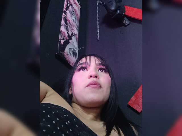 IsaAkerman live cam on BongaCams