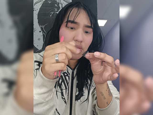 IsaAkerman live cam on BongaCams