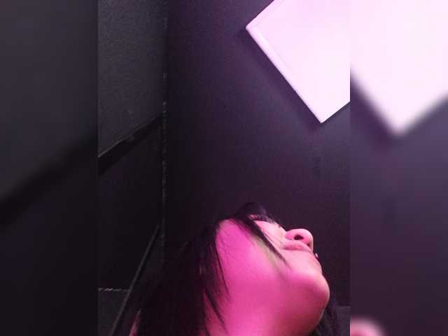 IsaAkerman live cam on BongaCams