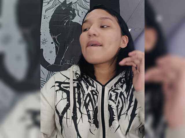 IsaAkerman live cam on BongaCams
