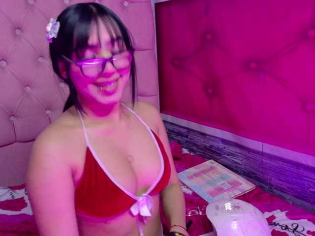 IsaAkerman live cam on BongaCams