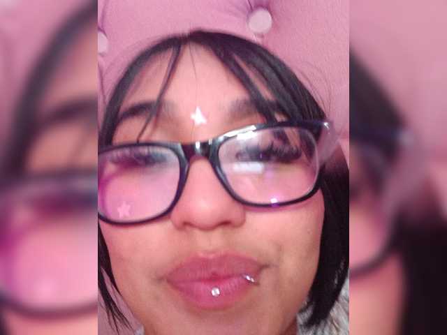 IsaAkerman live cam on BongaCams