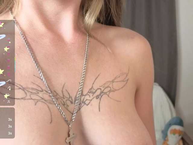 MilenaRizeeen live cam on BongaCams