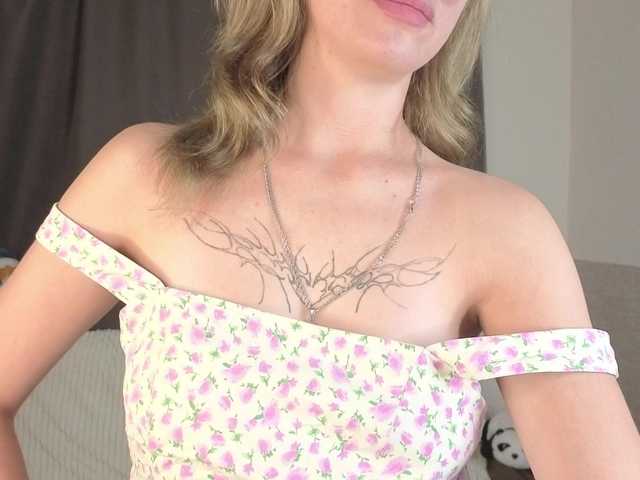 MilenaRizeeen live cam on BongaCams