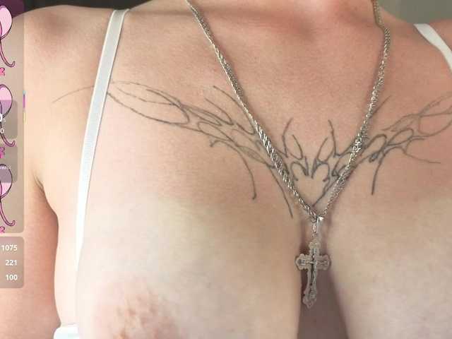 MilenaRizeeen live cam on BongaCams