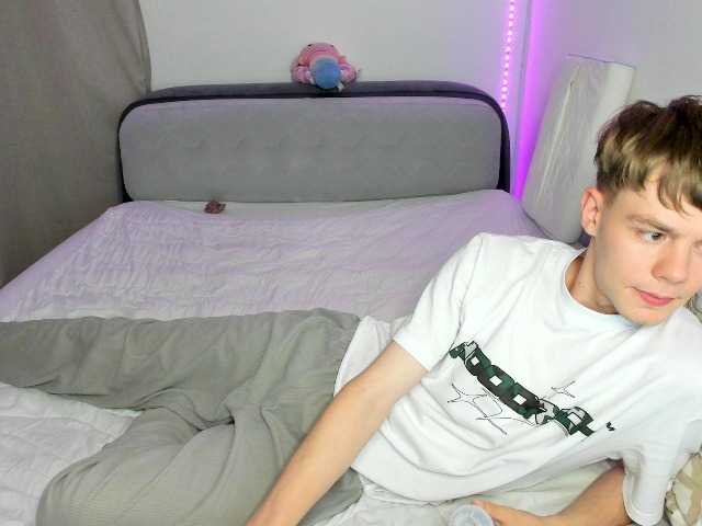 svettt live webcam show