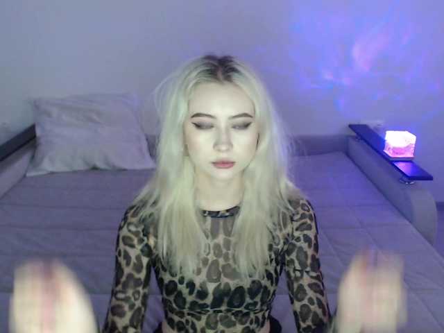 JuliaBlessed live webcam show