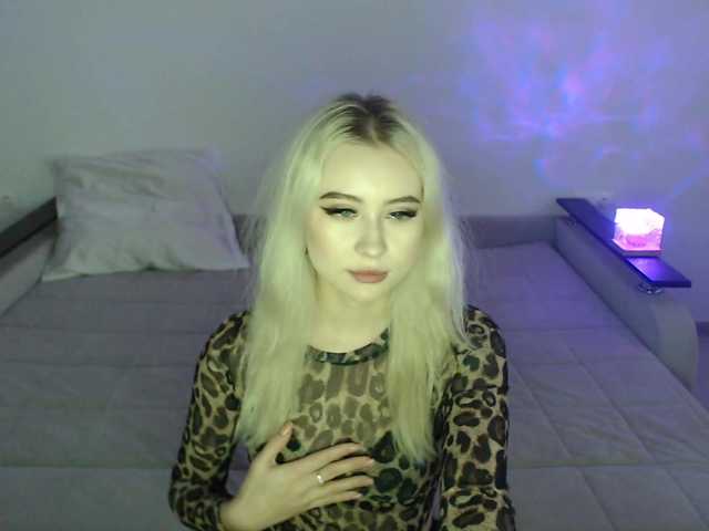 JuliaBlessed live webcam show