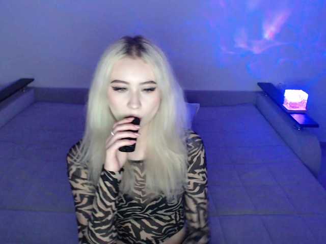 JuliaBlessed live webcam show