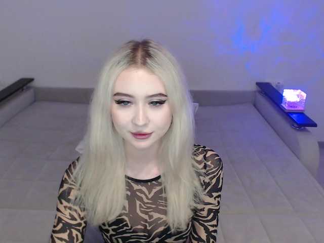 JuliaBlessed live webcam show