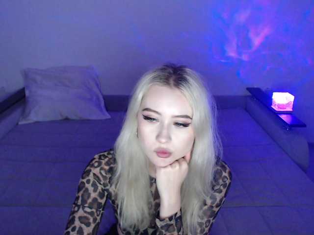 JuliaBlessed live webcam show