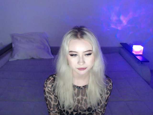 JuliaBlessed live webcam show