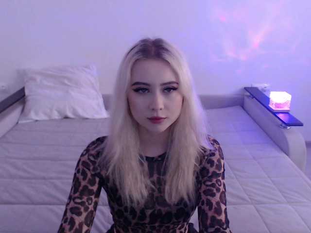 JuliaBlessed live webcam show