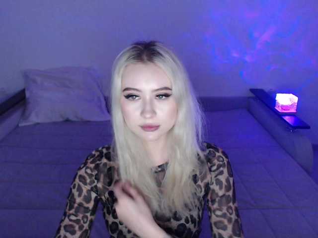 JuliaBlessed live webcam show