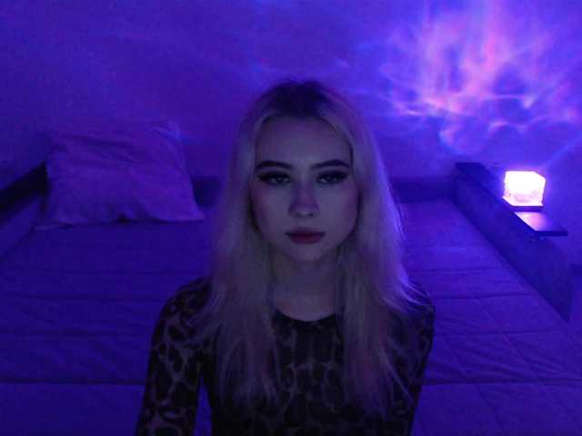 JuliaBlessed live webcam show