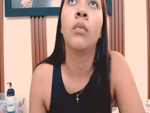 danna18cute live cam on BongaCams