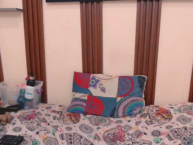 danna18cute live cam on BongaCams