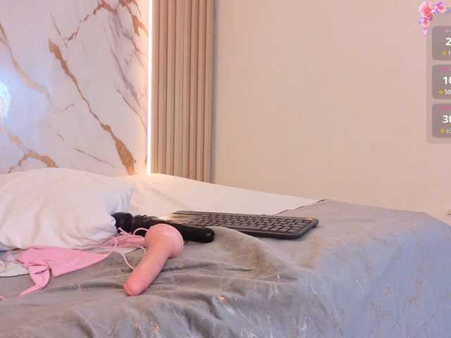 DannaAniston live cam on BongaCams