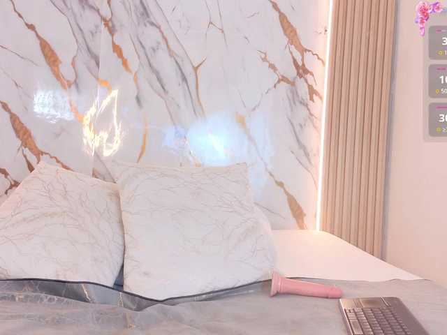 DannaAniston live cam on BongaCams