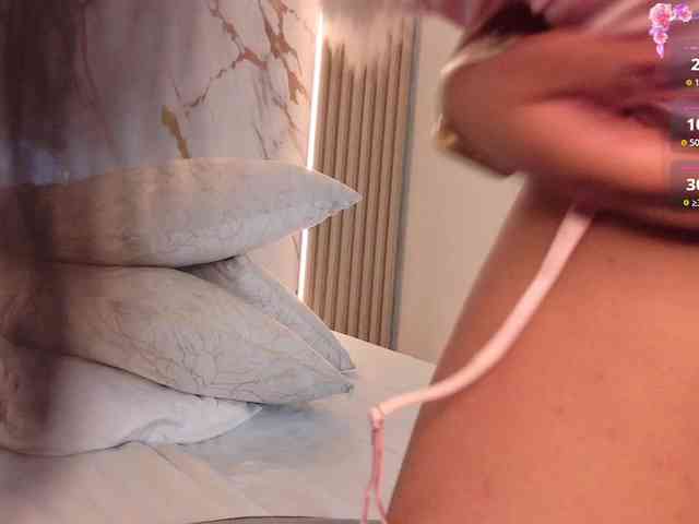 DannaAniston webcam