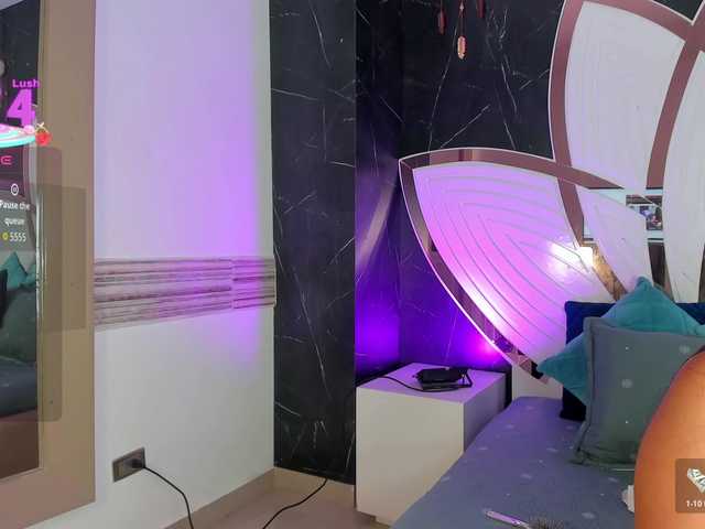 veronica-m0ntiel live cam on BongaCams