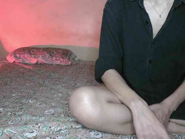 MayaMyra777 webcam