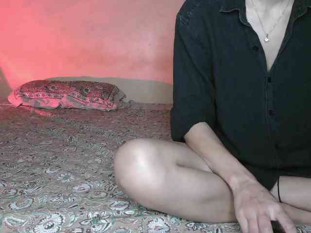 MayaMyra777 webcam