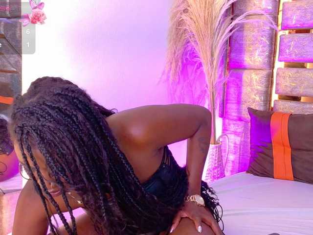 rossiecameron live cam on BongaCams