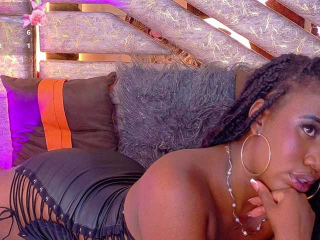 rossiecameron live cam on BongaCams