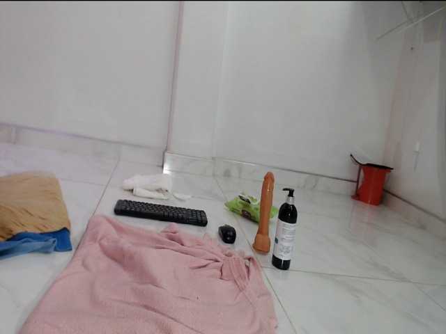 paola20atletic, en directo ahora en BongaCams