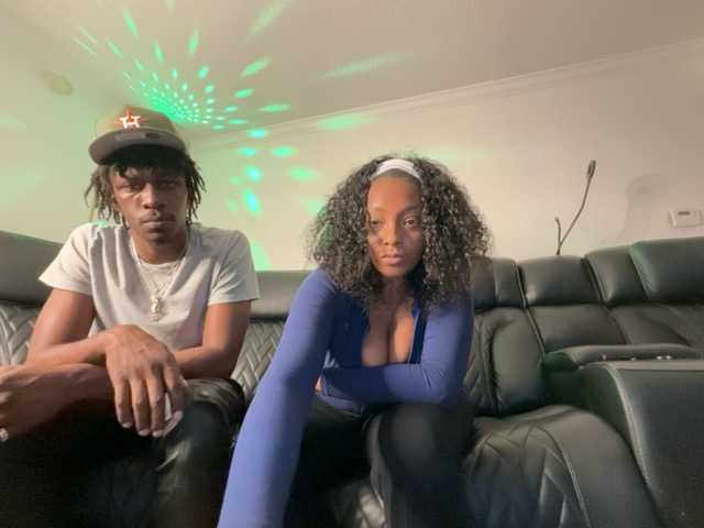 DiamondXDee1 live cam on BongaCams