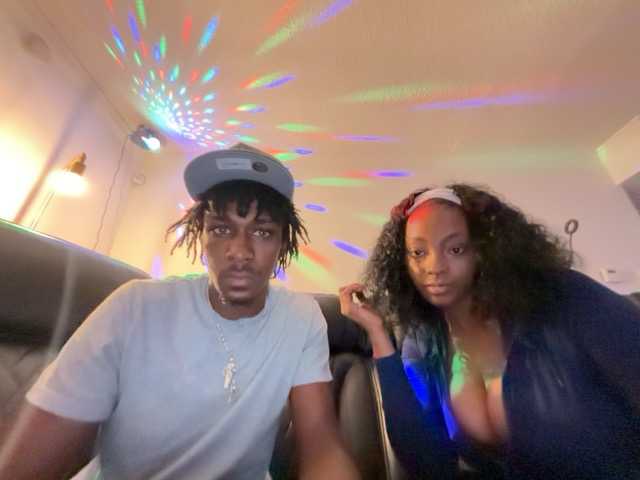DiamondXDee1 live cam on BongaCams