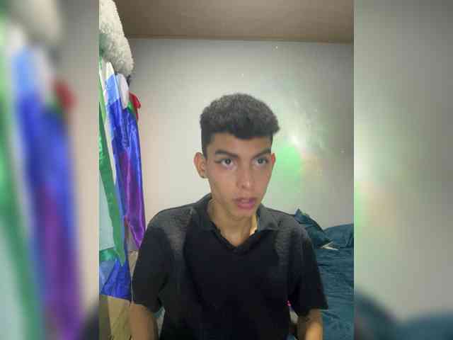 Jhon-sky Live Webcam on BongaCams