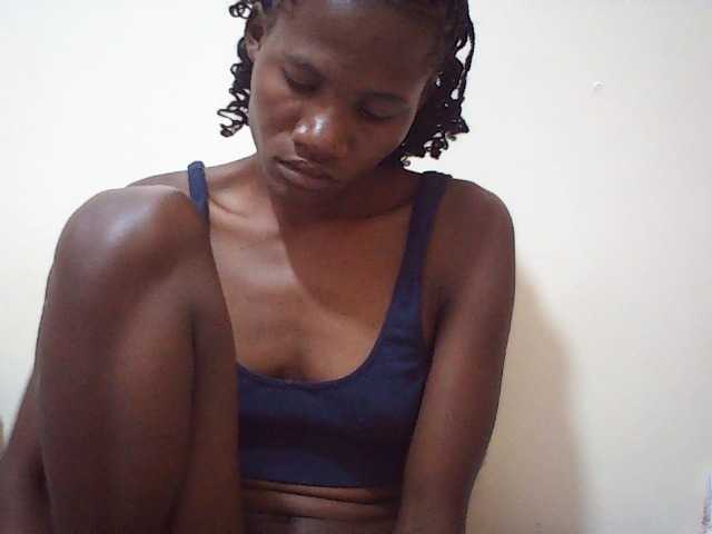 sweetlove04 live cam on BongaCams